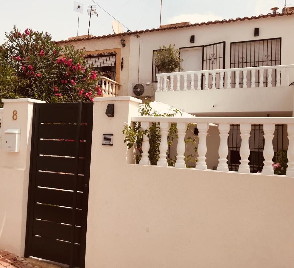 Apartamento Salinas Торевьиа Экстерьер фото